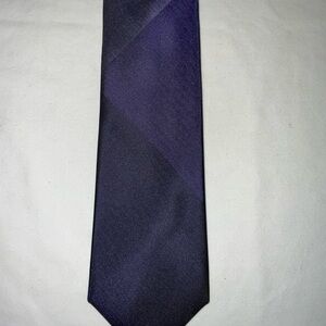 APT 9 Men’s Neck Tie. Primary colors are purple and gray.